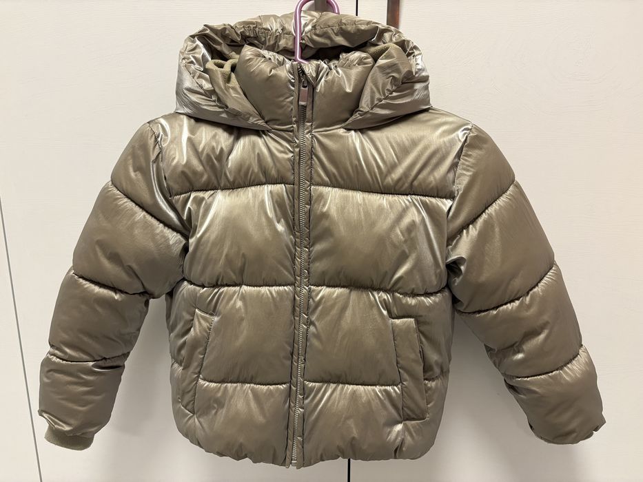 Блузи и златисто зимно ватирано яке 134