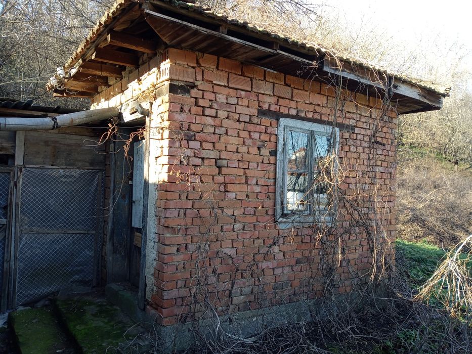 Стара къща с двор 2101кв. м.