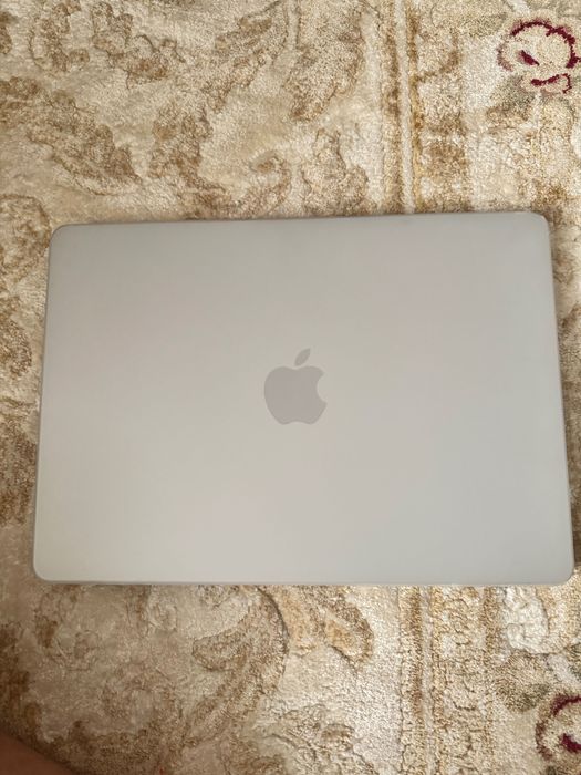 Продаю свой MacBook Air 13 M4 16/256GB