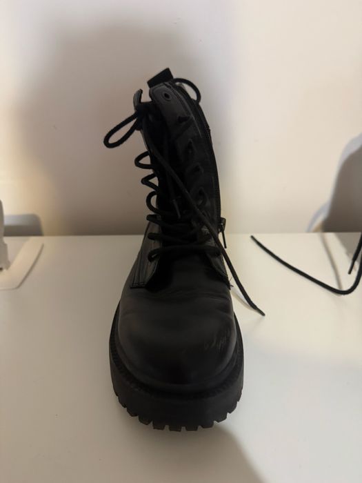 Ghete negre lucioase