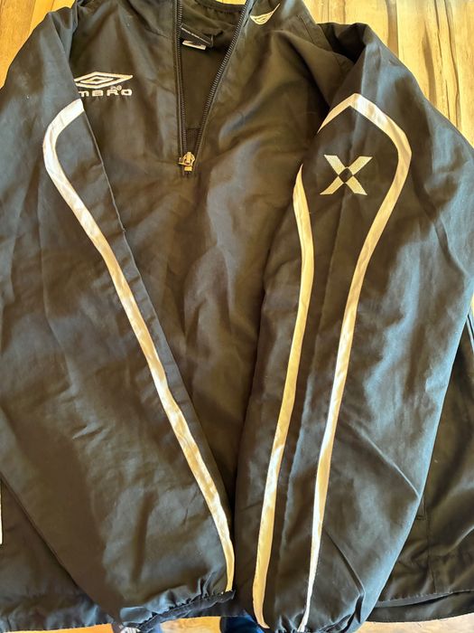 Ветровка Umbro за момче 140см