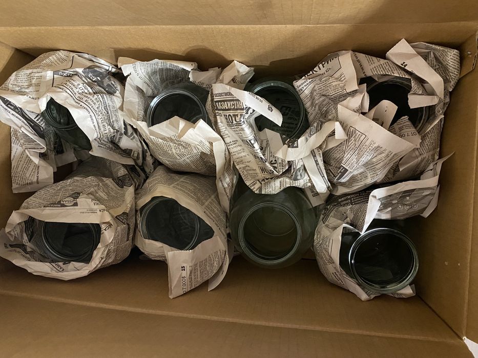 Продам банки двухлитровые