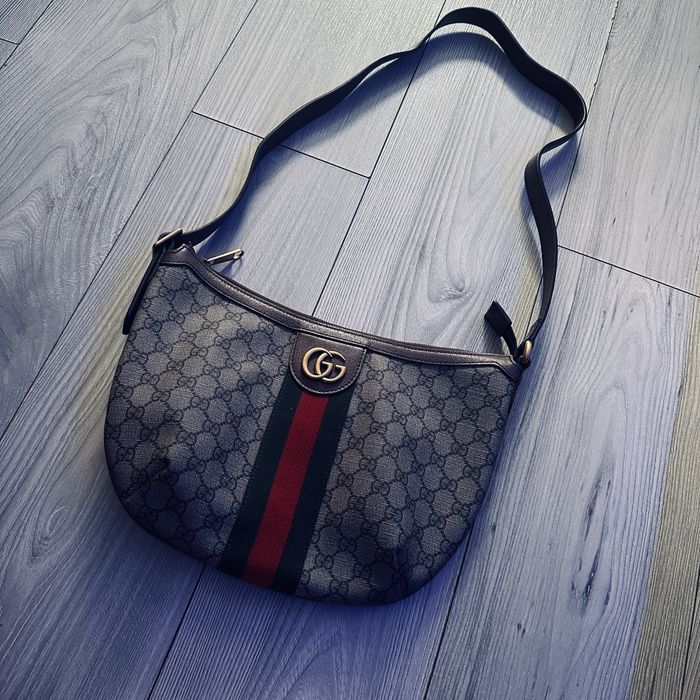 Granta Gucci  ca noua