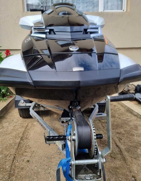 Двет YAMAHA Waverunner 1800