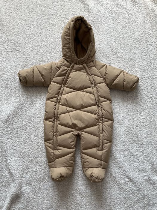 Продам демисезонный детский комбенизон 68 размер