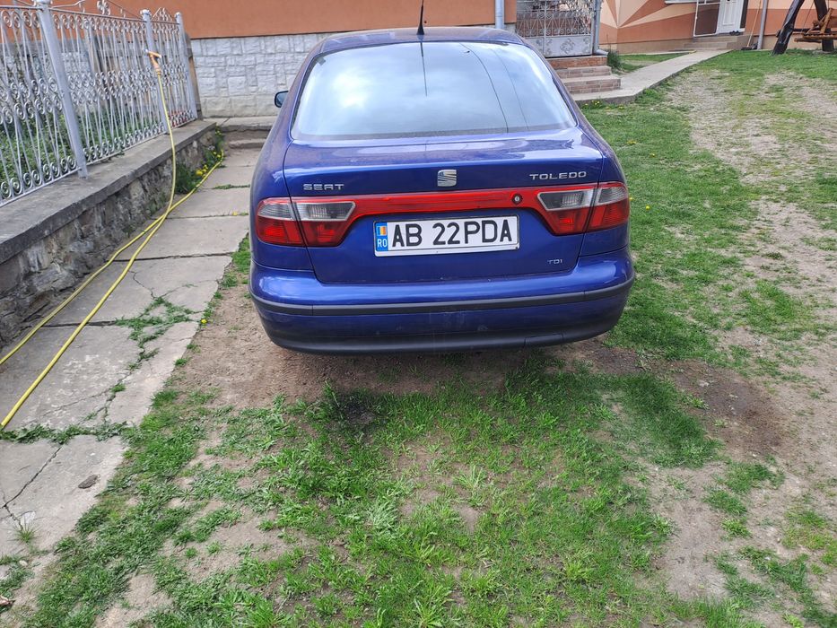 Vând seat toledo