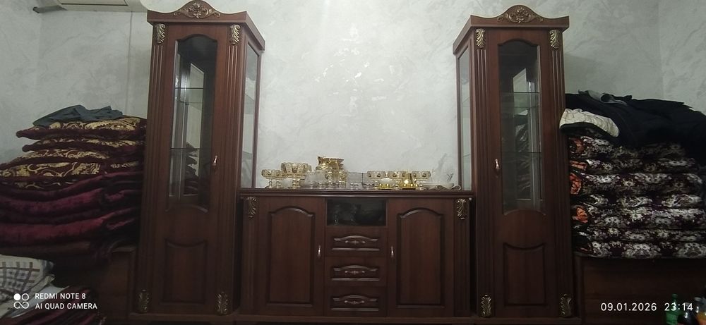 Продам мебель Пенал и камод