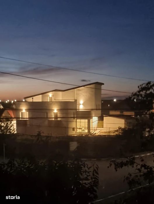 Direct Proprietar | Vilă 384 Mp | 6 Camere | Garaj | Teren 680 Mp