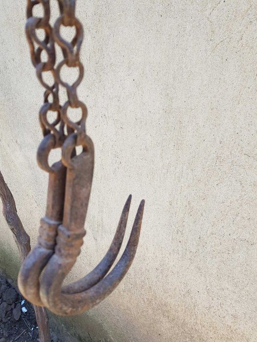 Стар кован кантар №1