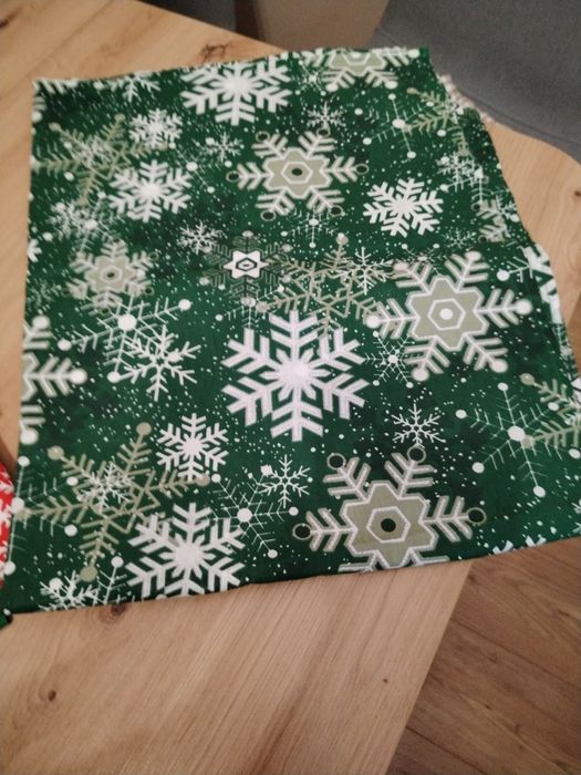 Продавам коледни покривки