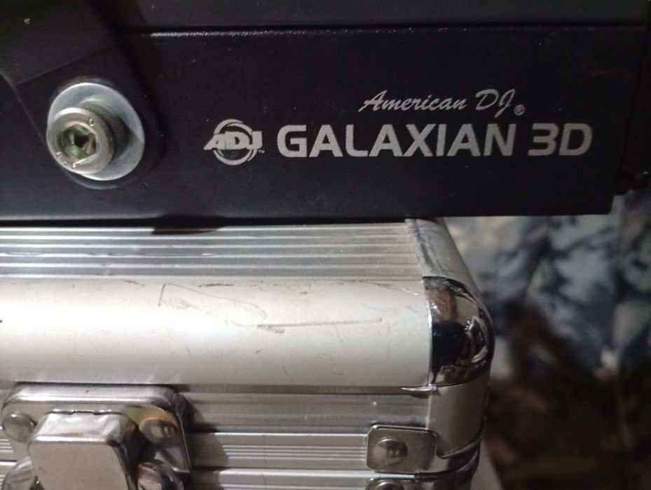 Vind 2 lasere ADJ galaxian 3D