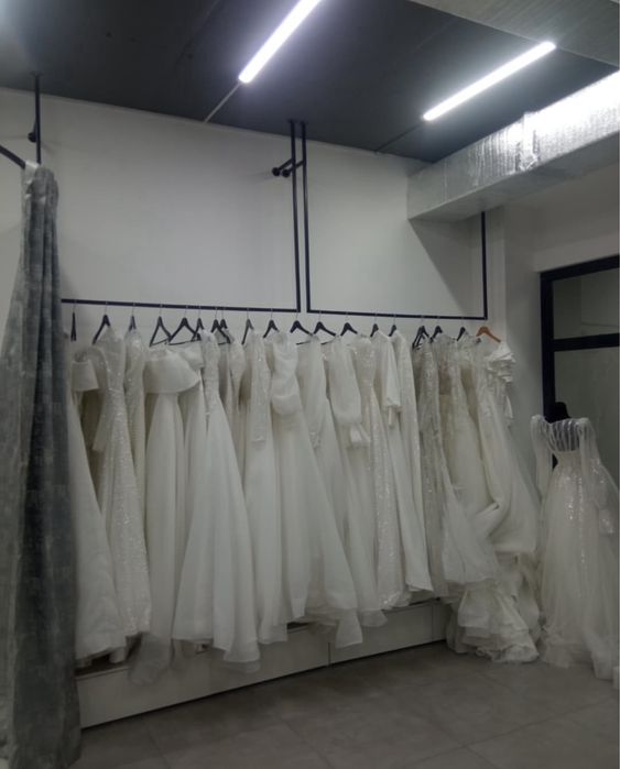 Торговое оборудование для магазины одежды!