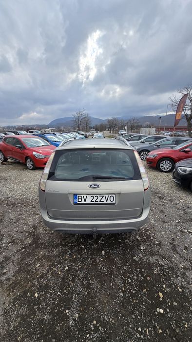 Ford Focus 1.6 benzina 11. 2010