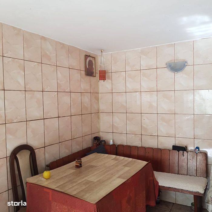 Casă 5 camere cu mansardă și garaj în Bucium