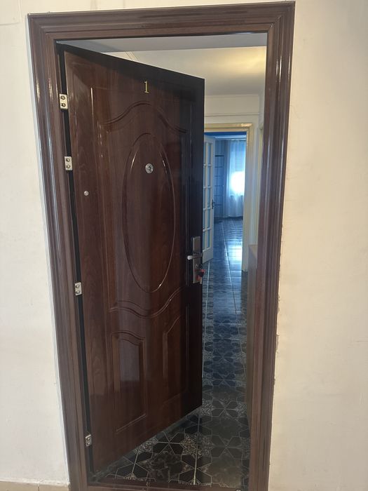 Inchiriez apartament