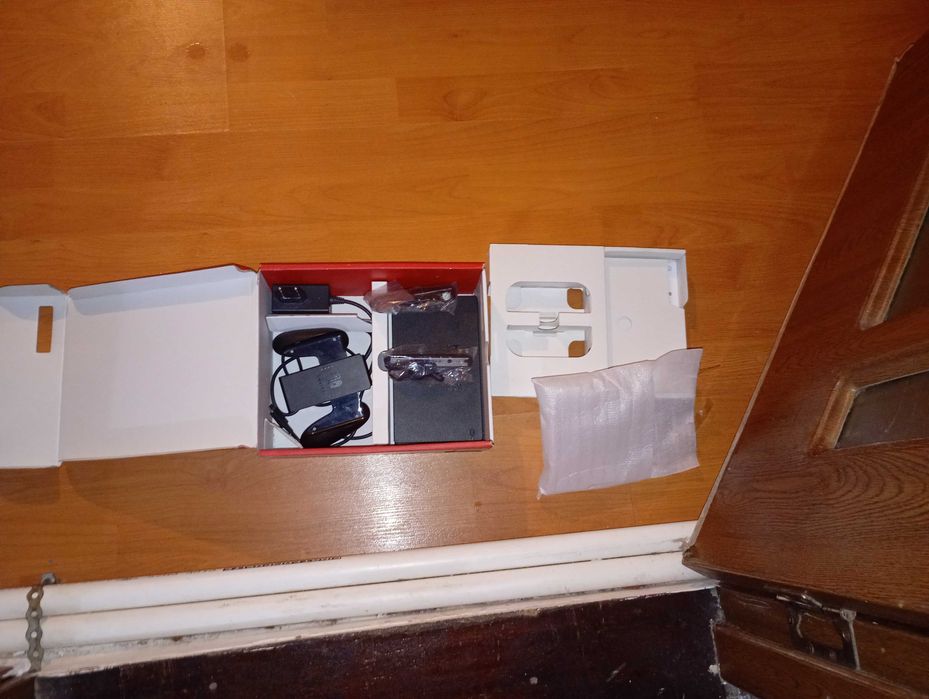 Consola Nintendo Switch+Joc+CardSdXC