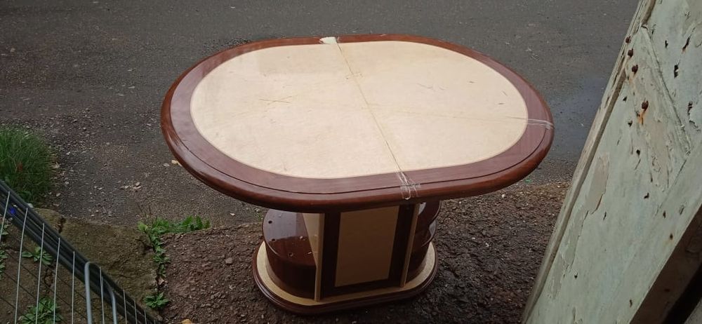 Стол круглый деревянный