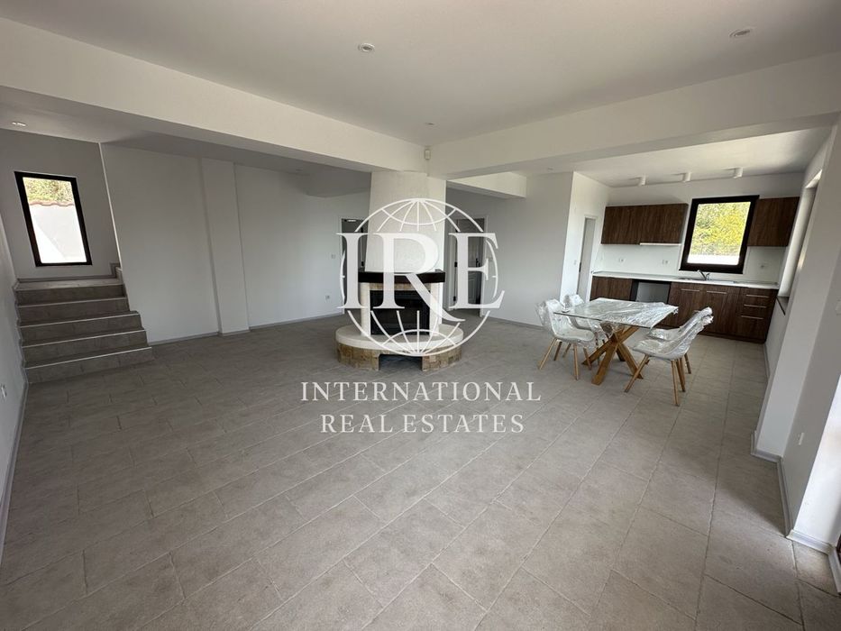 Къща в Добрич, област-гр.Балчик площ 160 цена 264900