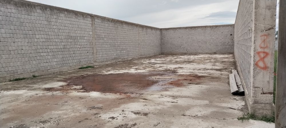 Продам коммерческие помещение 50 соток