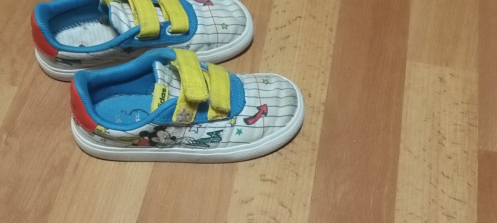 Tenesi Adidas ediția Mickey Mouse 27