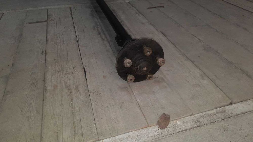 Новый комплект колёсная ось от прицепа 134 см
