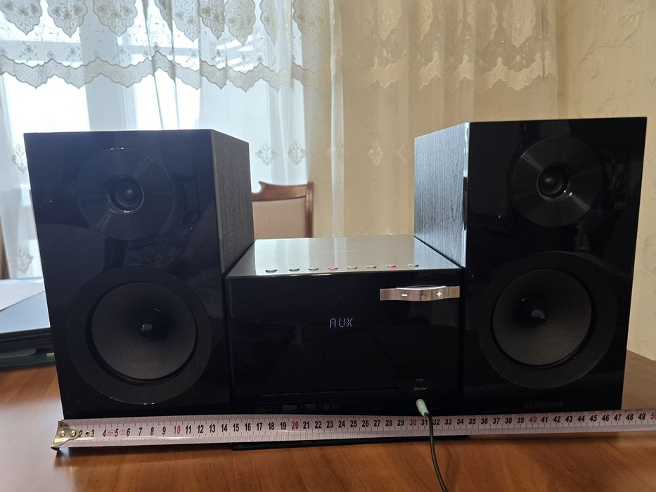 Мини музыкальный центр Samsung с блютуз