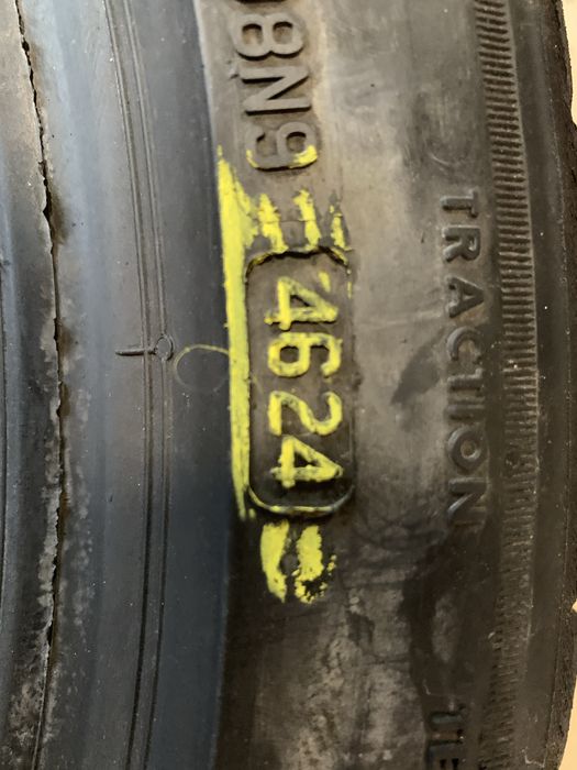 Set 245 40 19 anvelope de vara