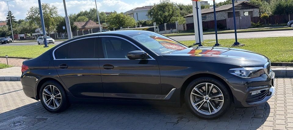 Bmw g30 520d xdrive 4x4 190cp Webasto carlig Service reprezentanta