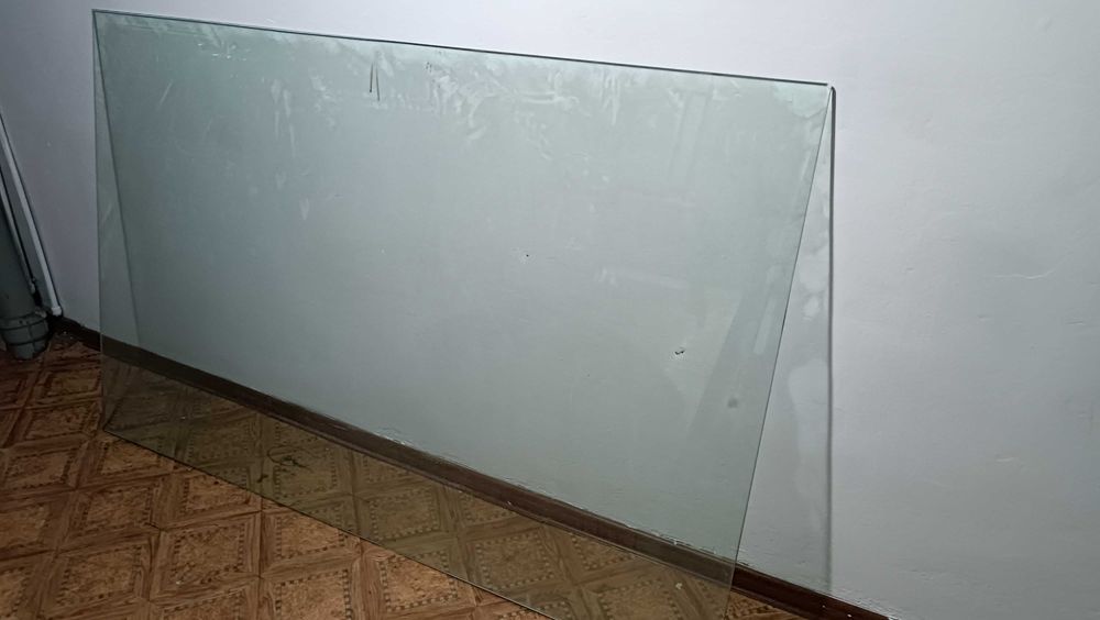 Стекло б/у готовое,разных размеров