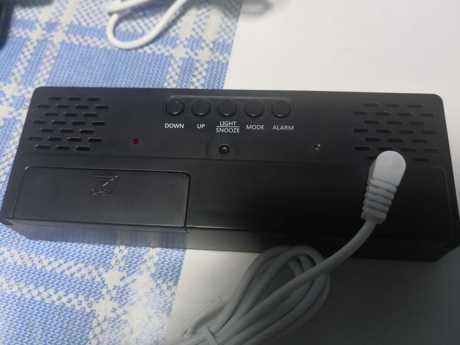 Ceas digital de birou cu oglinda diferite culori