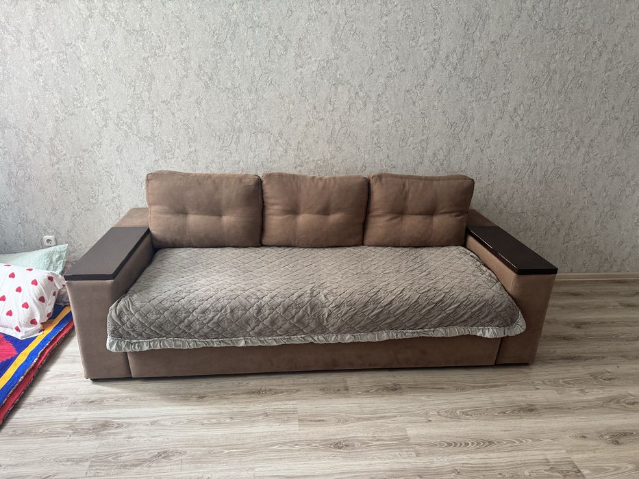 Продам диван 2.5 метра