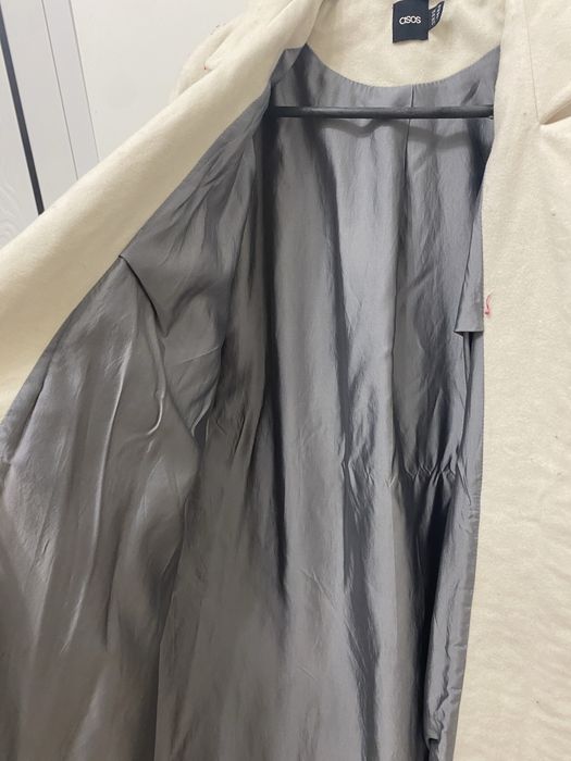 Продам белое пальто