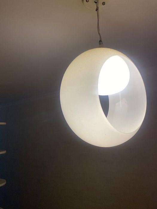 Люстра Белая стеклянная