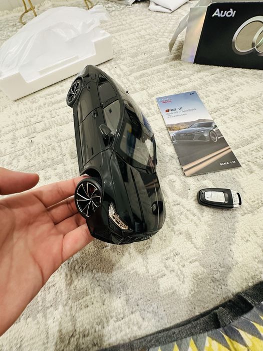 Audi rs7 масштаб 1/18