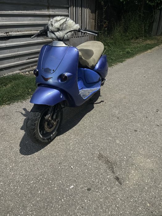 Scuter de vanzare  Aprilia Habana retro de 125cc 4 t