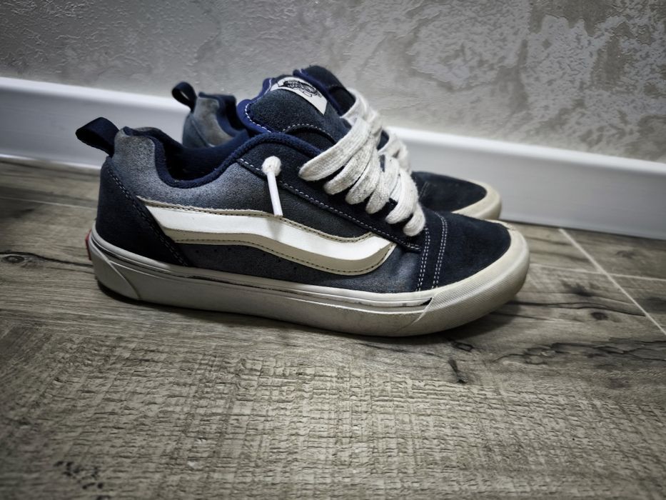 Продам дутыши VANS KNU SKOOL