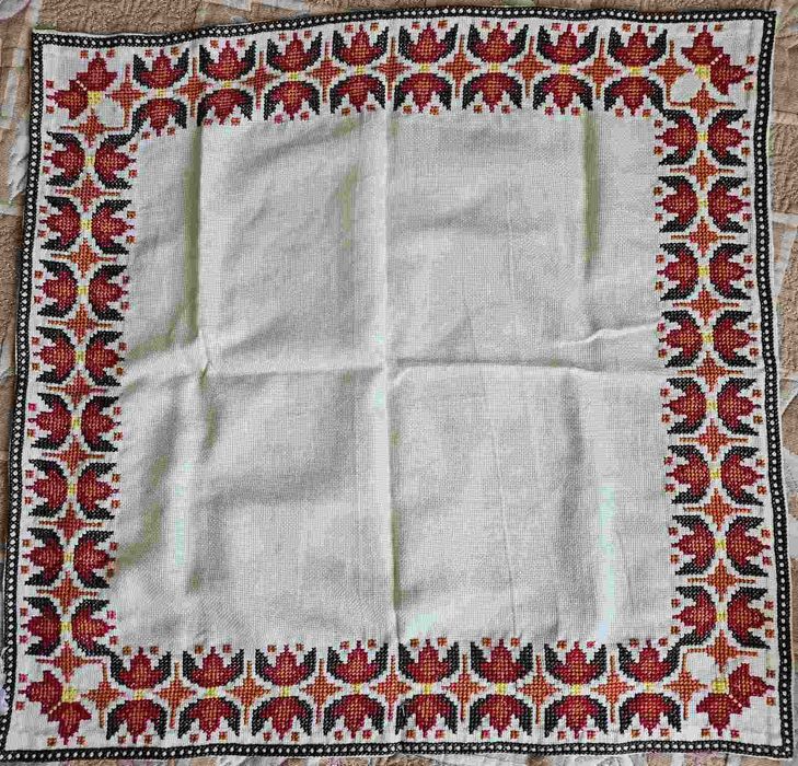 Карета с българска шевица