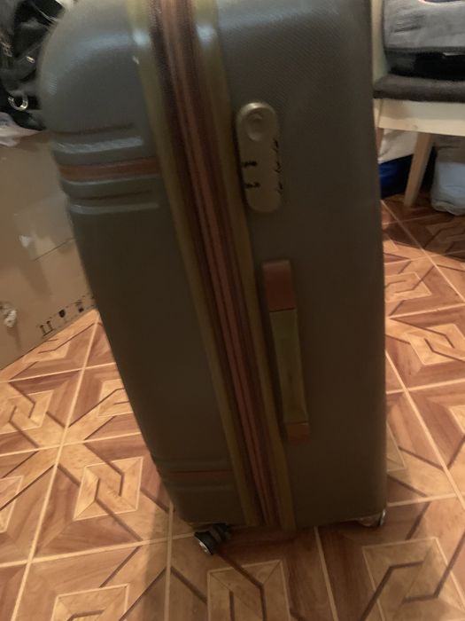 Куфар estil axel