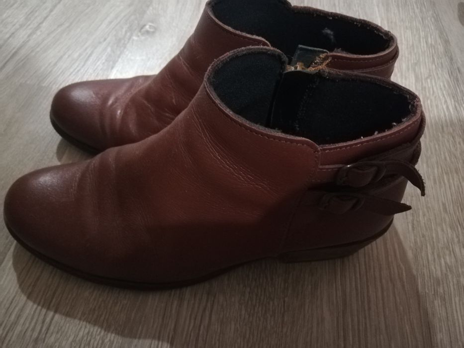 Дамски боти номер 39