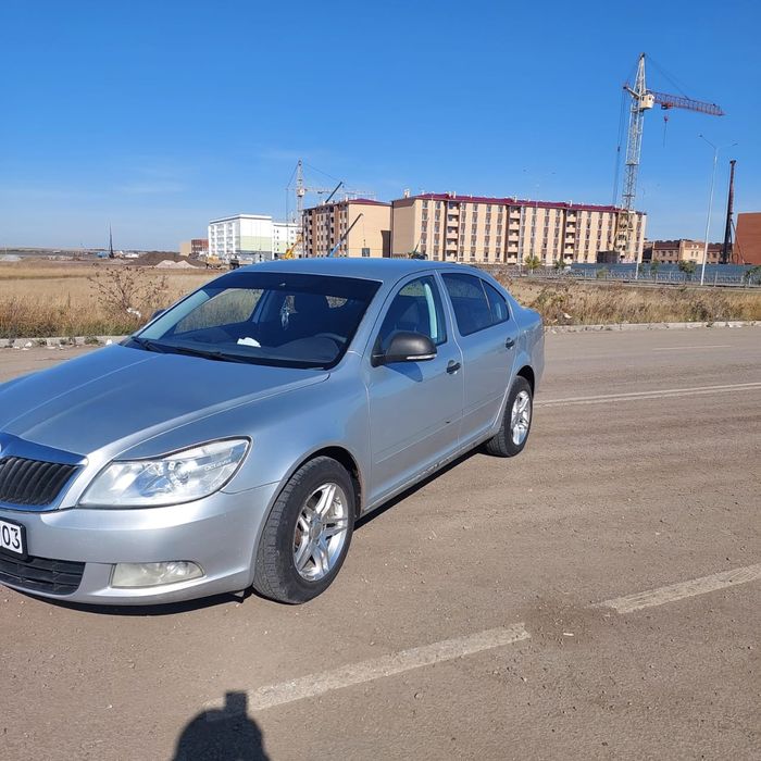 Срочно продам автомашну.