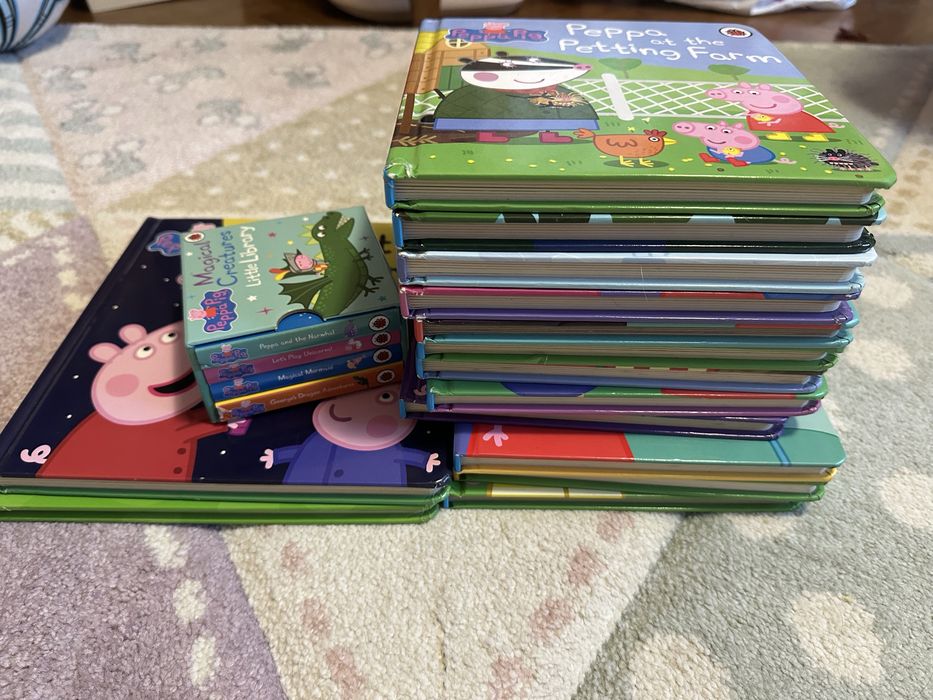 19 броя Английски книжки Peppa Pig