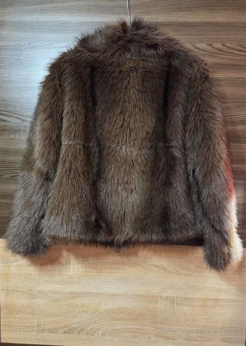 Атрактивно дамско палто