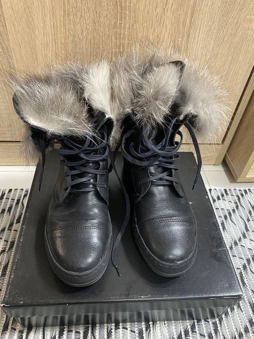 Дамски боти с естествен пух