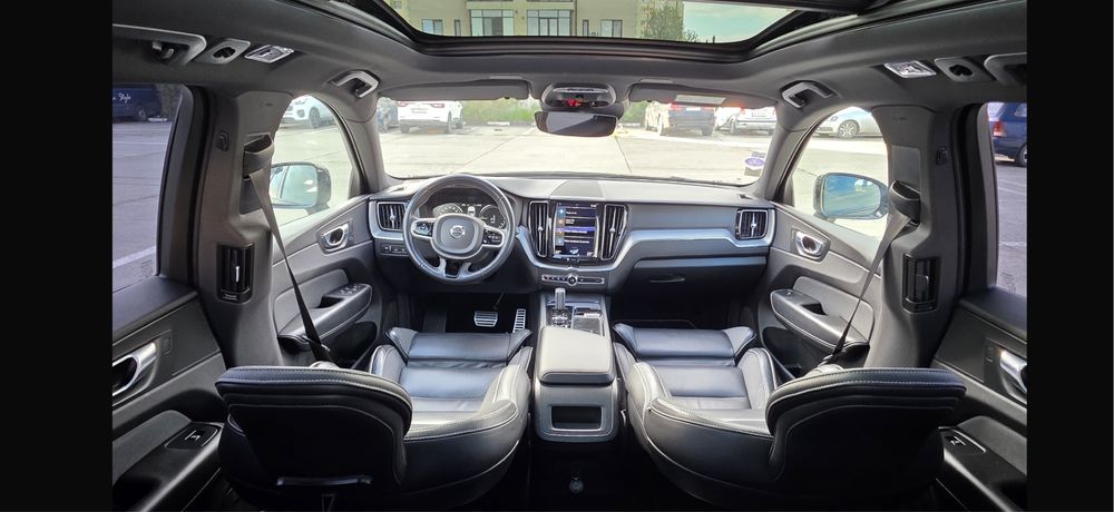 VOLVO XC60 R DESIGN=2022=2.0=398CP=E6=4x4=Panoramic=Camera=Distronic=Clima=Pilot=Comp=Navi=Virtual=Ful Led=Ful Piele=Impecabila=