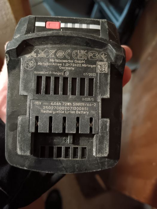 Vand acumulator si incarcator Metabo