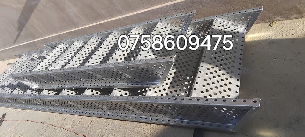 Scări metalice zincate 90x27