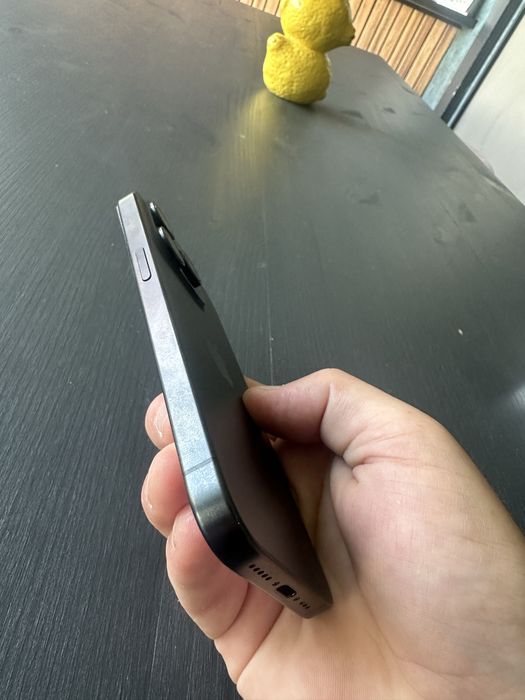 Vand/Schimb Iphone 15Pro Black Titanium 128G - ca nou