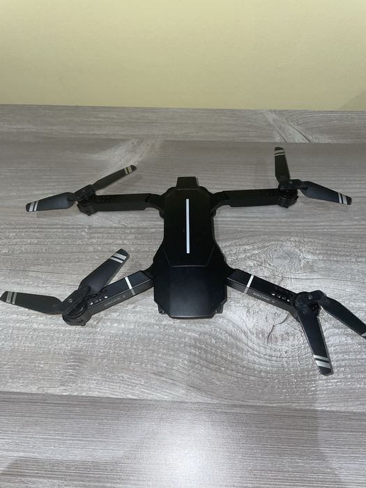 Prodavam DRONE 4