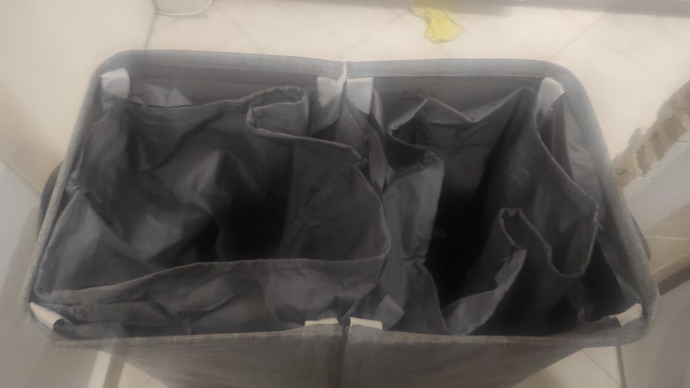 Кош за пране с две отделения