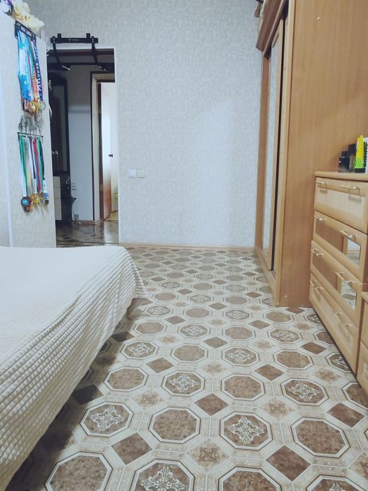 Продам двух комнатную квартиру